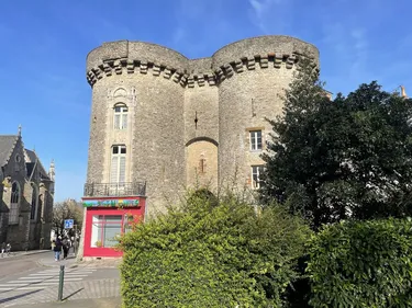 Mission patrimoine : la Porte Beucheresse à Laval, désignée site...